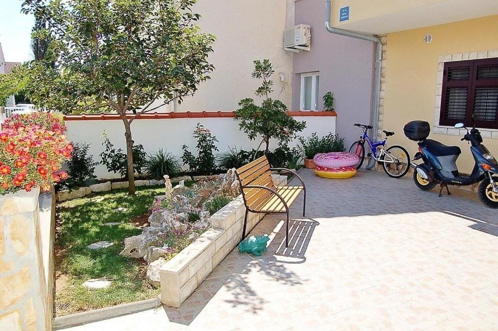 Apartment In Privlaka With Terrace, Air Conditioning, Wi-Fi, Washing Machine 외부 사진